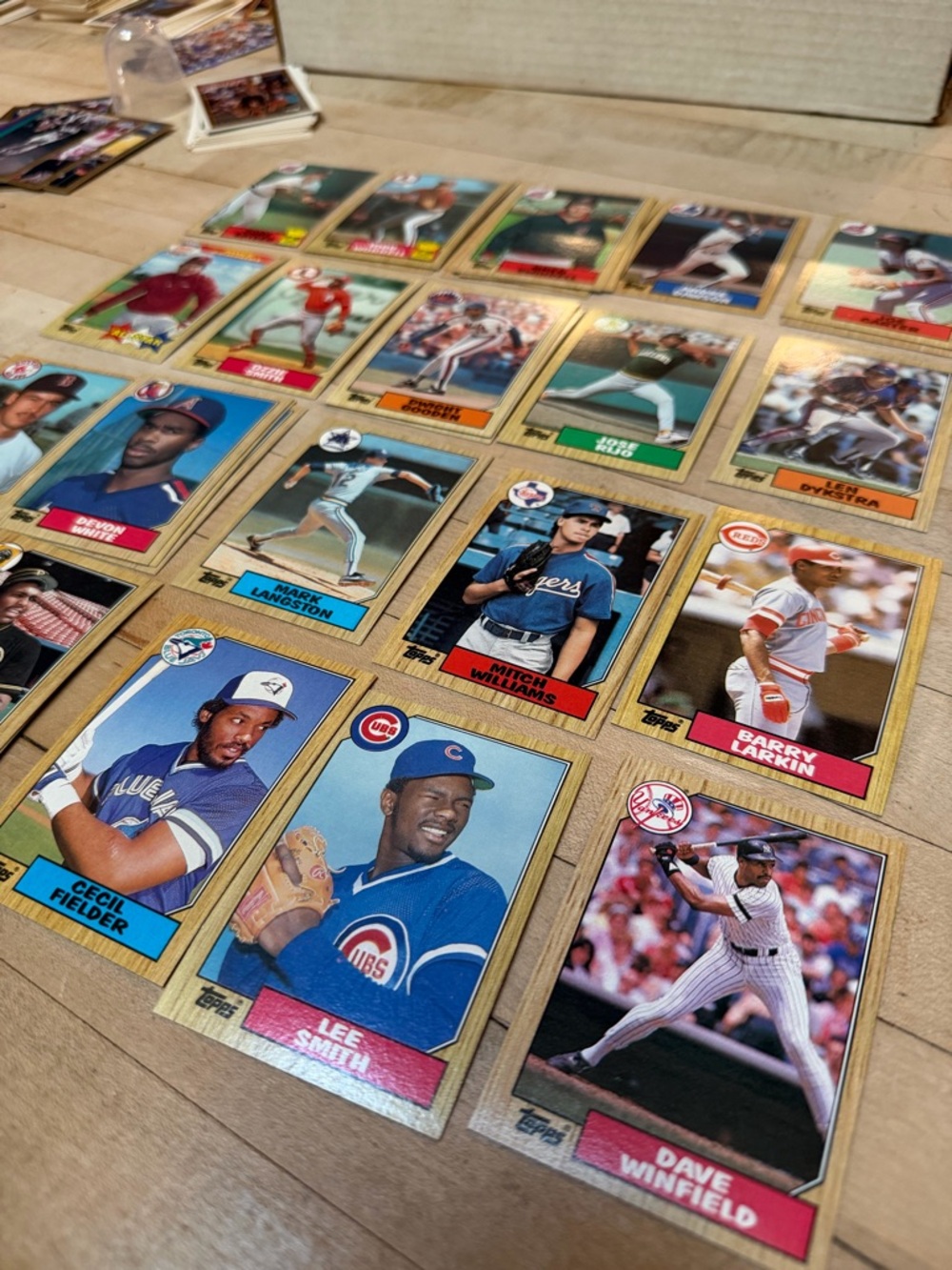 1987 Topps Basebal Card Lot - Wood Grain Border Design